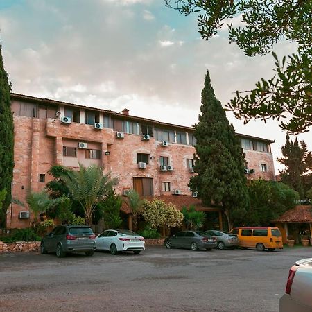 אירביד Al Joude Hotel מראה חיצוני תמונה