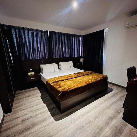 אירביד Al Joude Hotel מראה חיצוני תמונה